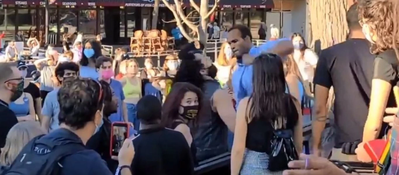 Η Αμερική της «συμφιλίωσης» του Τ.Μπάιντεν: Οπαδοί του πιάστηκαν στα «χέρια» με μέλη του κινήματος Black Lives Matter!